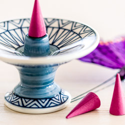 Japanische R&auml;ucherkegel von Shoyeido